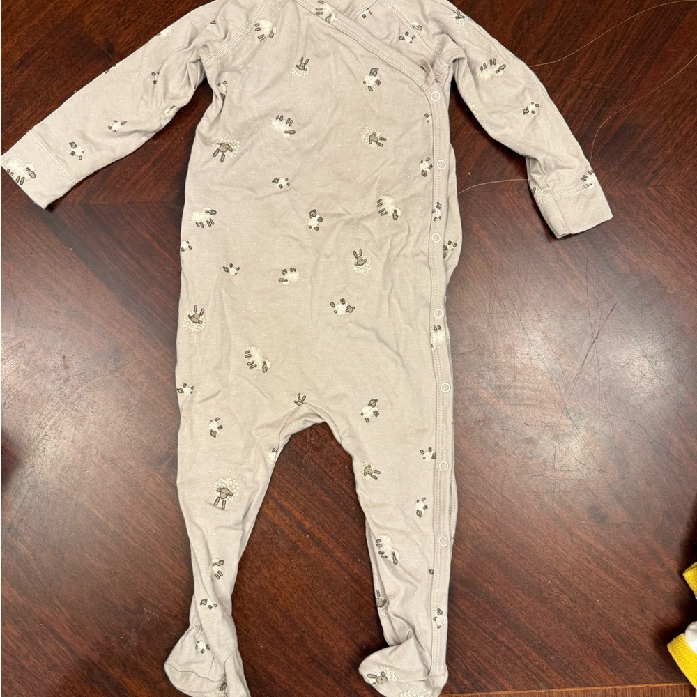 MarMar Copenhagen Baby Footed Sleeper Gray Animal Print One Piece Size 68 (6M)